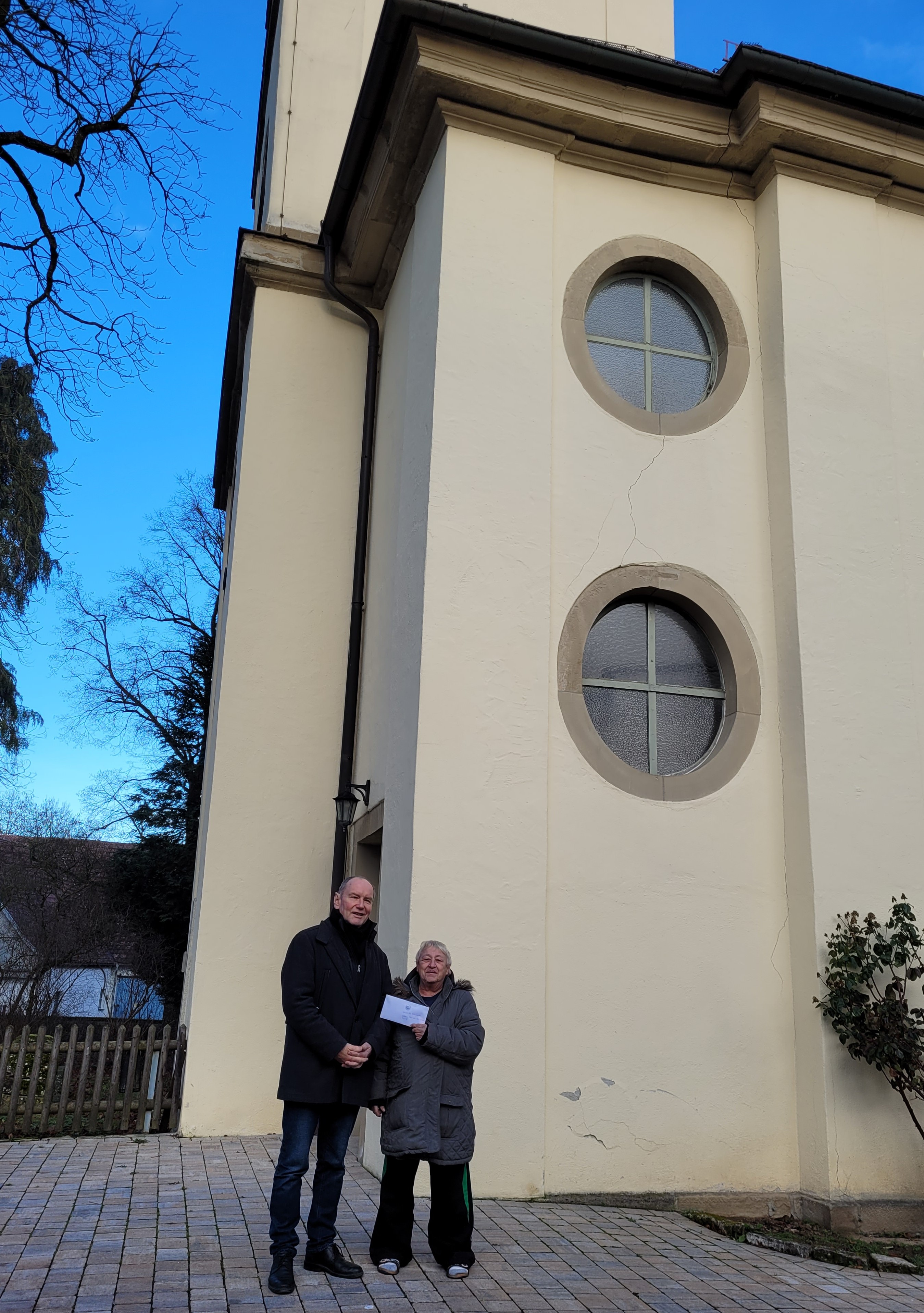 Spendenübergabe zugunsten Renovierung Peter-und-Paul-Kirche